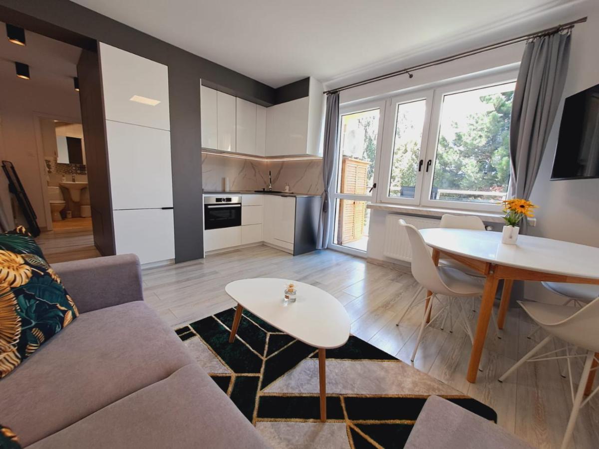 Limanowa Sunriser Apartment ภายนอก รูปภาพ
